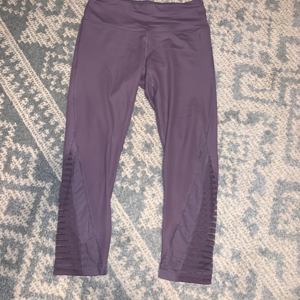 lavender cropped leggings